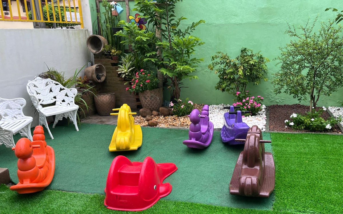 Sicoob financia parquinho para creche que atende mais de 200 crianças em Itaperuna